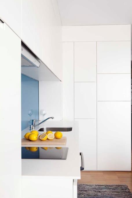 Apartment With Free Parking And Balcony *