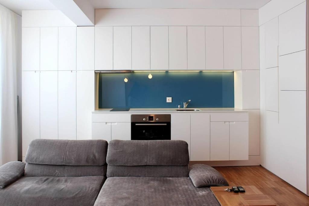With Free Parking And Balcony * Sofia